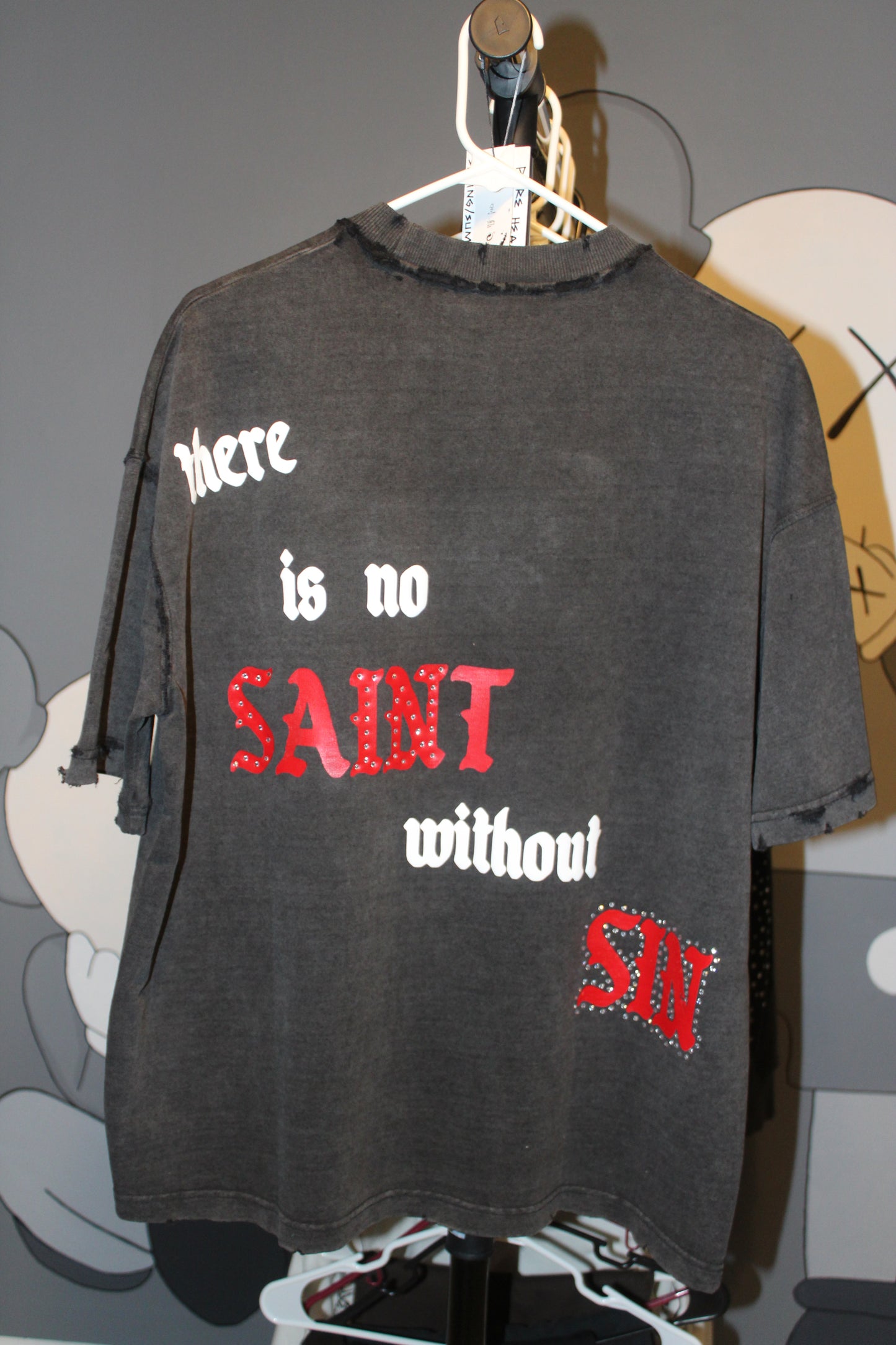saint tee